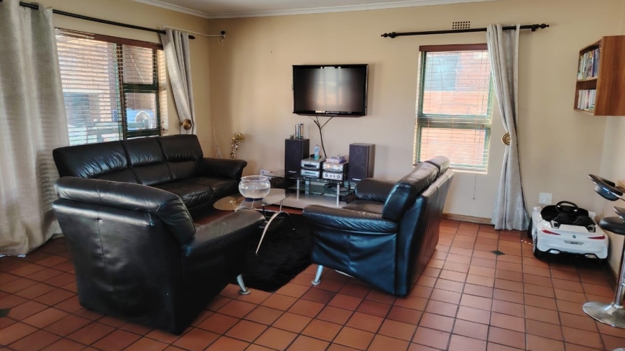 3 Bedroom Property for Sale in Vredenburg Western Cape